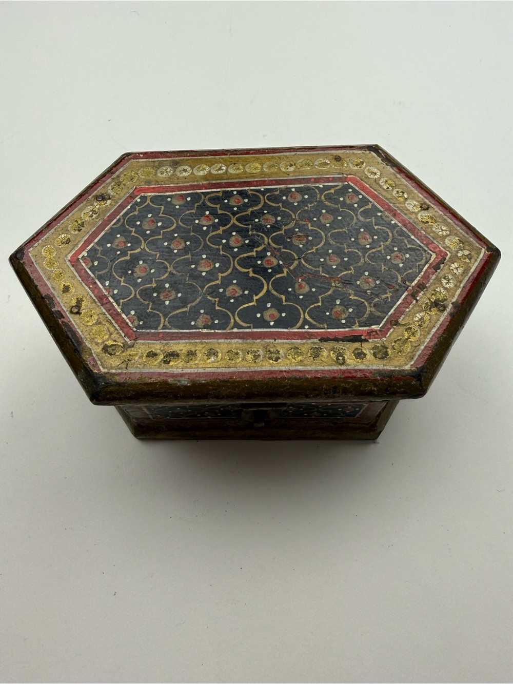 Hand-Painted Hexagonal Decorative Jewelry Box - Black and Gold